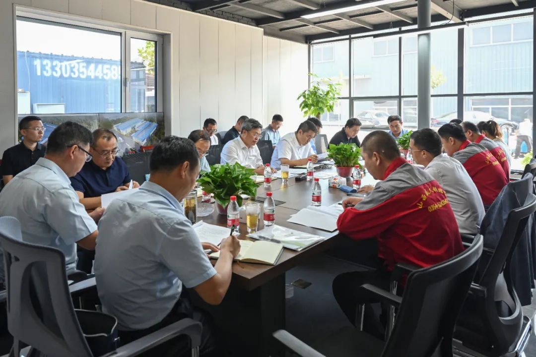 祁縣縣委書(shū)記李軍調(diào)研盛大鋼構(gòu)生產(chǎn)經(jīng)營(yíng)情況